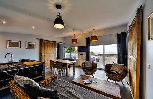 Villerville Cottage | Domaine du Grand Bec - Le Loft, swimming pool, tennis court, beach, sea view