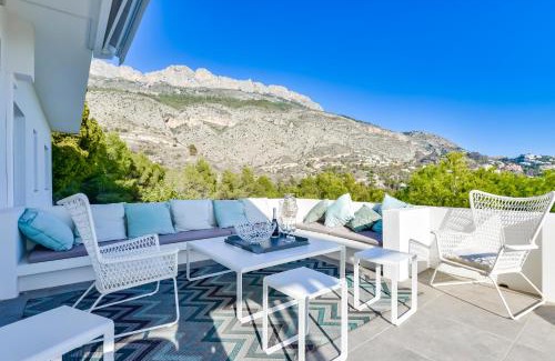 Bernia Villa | Domaine du kognak Altea by LG Home location