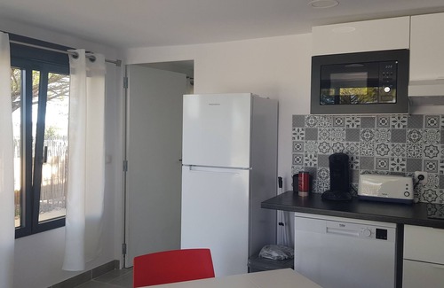 Saint-Laurent-d'Aigouze Cottage | Domaine de l'outarde canepetiere Gite A
