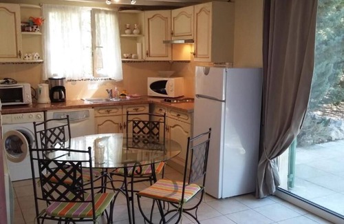 Mimet Bed & Breakfast | Domaine Le Laou Chambres d'hôtes