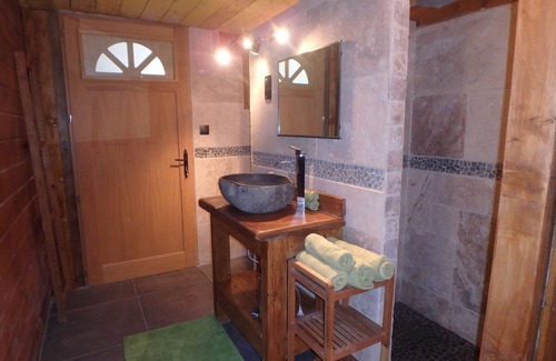 Mimet Bed & Breakfast | Domaine Le Laou Chambres d'hôtes