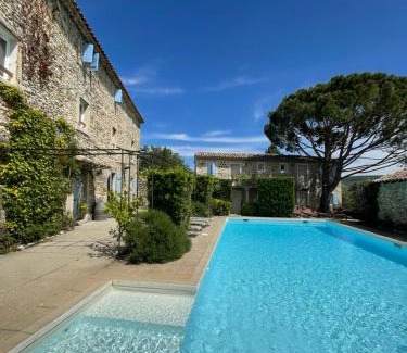 Valaurie Hotel | Domaine Les Mejeonnes