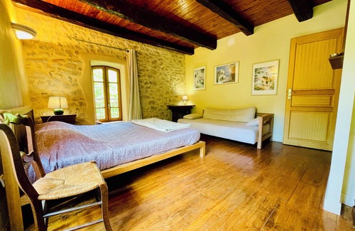 Lunas Bed & Breakfast | Domaine Soala, group gite