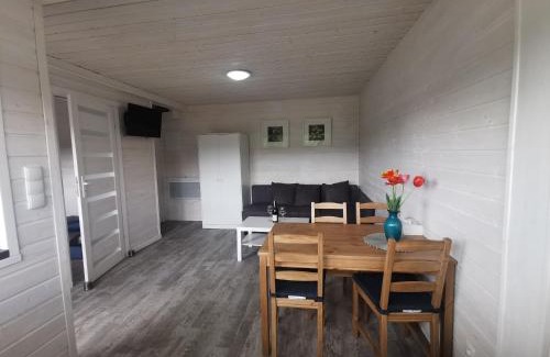 Brodnica Dolna House | DOMEK U BEATY - KASZUBY - BEZPOŚREDNIO PRZY JEZIORZE