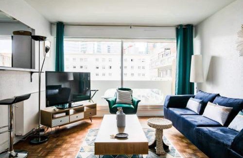 Gambetta Apartment | Dominos - La Defense Family Apartment 10P