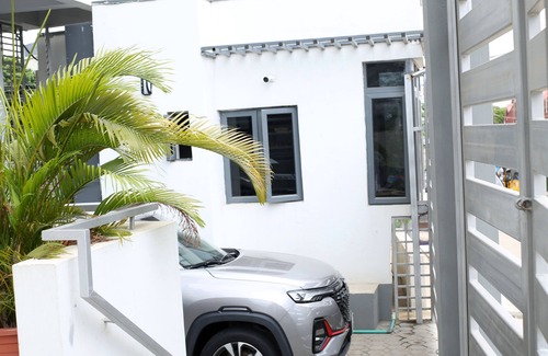 Lagos Apartment | Domira Smart Luxury Duplex Apartment, 24 hour power, centrally12min to Airport n