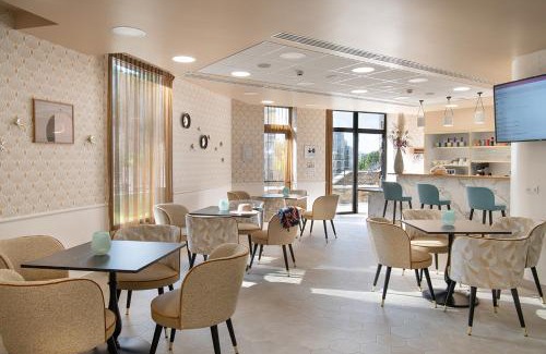 Poissy Apartment | DOMITYS Résidence services seniors LE PARC DES AUBIERS