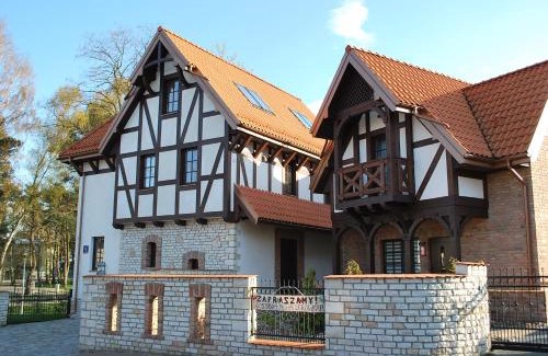Cetniewo House | Domki Hallerowka Resort