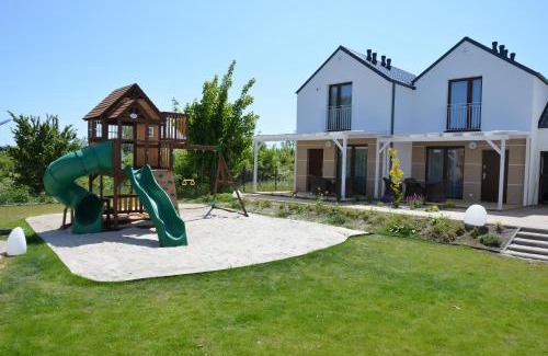 Cetniewo Resort | Domki Luan Village