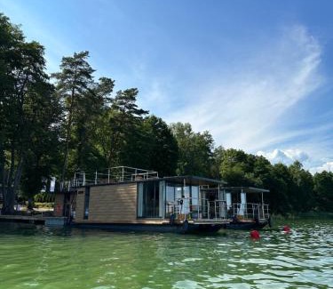 Kozin Apartment | Domki na wodzie - Resort 36 Houseboats