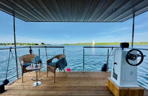 Kozin Apartment | Domki na wodzie - Resort 36 Houseboats