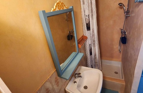 Bugarach Apartment | Domo de abundo bis, cosy studio at the foot of pic bugarach