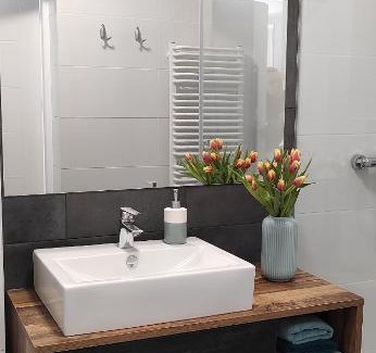 Lgin Apartment | Domowa- Restauracja i Pokoje