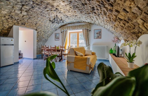 Vico Equense Apartment | Domus Le Postali, Lovely 2 bedroom beach apartment on Sorrento Coast