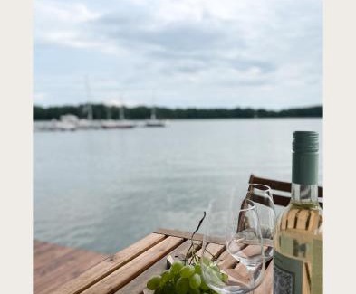 Wegorzewo Boat Rental | Domy na wodzie Sztynort