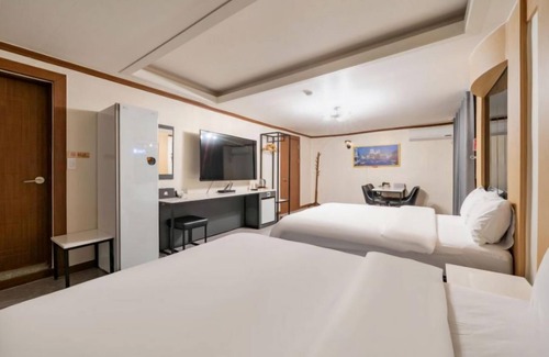 Donghae Hotel | Donghae Gloria Hotel