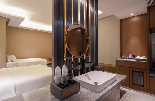 Mittakpheap Hotel | Donghu Resort Hotel