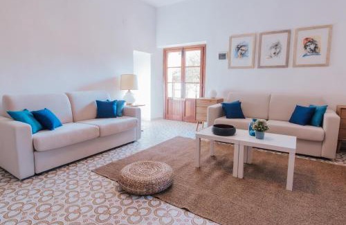 Puliciano House | DONNA LAURA - Holiday Home