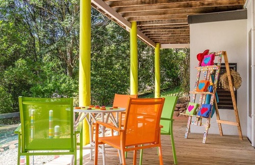 Alstonvale Apartment | Donna's Art House