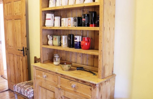 Massbrook Cottage | DONROSS COTTAGE, family friendly in Pontoon, County Mayo