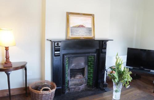 Massbrook House | DonRoss Cottage