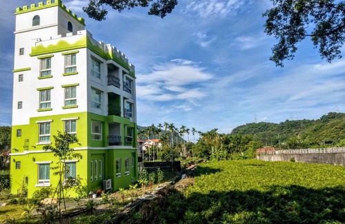 Jiji House | DooDoo B&B