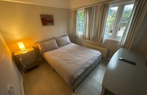 Tempo House | Doon Cottage Sleeps 8 Hottub Gym Area Pool Table
