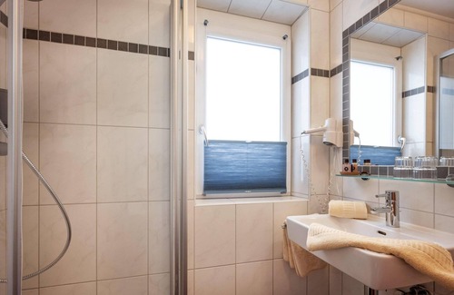 Scheffau am Wilden Kaiser Cottage | Doppelzimmer mit Bad - Haus Romeo - Alpine Gay Resort