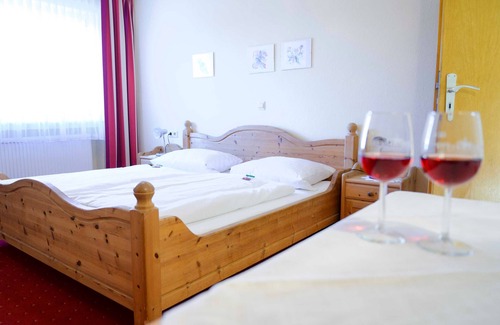 Deggenhausertal House | Doppelzimmer Classic - Landgasthof Linde