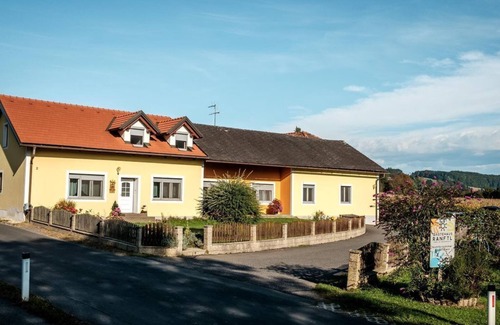 Unterlamm Apartment | Doppelzimmer mit Dusche, WC - Gästehaus Ranftl Unterlamm