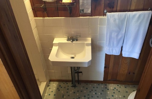 Lake George Hotel | Doray Motel