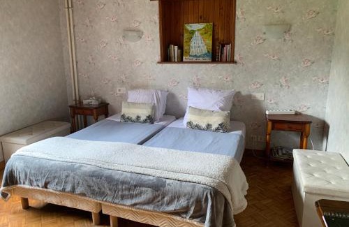 Germolles-sur-Grosne Bed & Breakfast | Dormez dans la chambre du meunier !