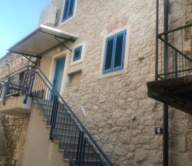 Komin Apartment | Dotta