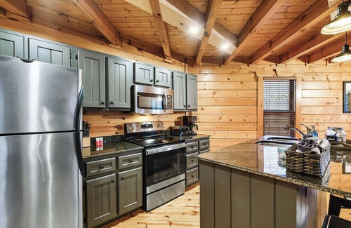 White Oak Lodge Cabin | Dottie's Place by Beyond Expectations