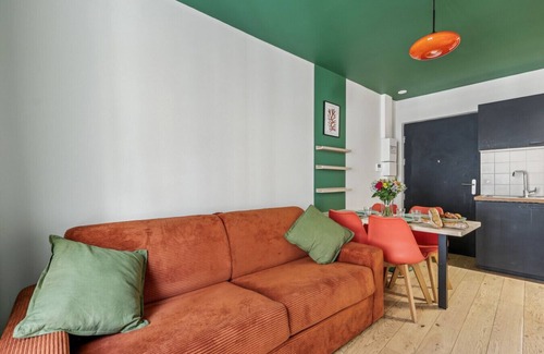 Silly-Gallieni Apartment | Double Appartement l 15min Eiffel Tower by Car