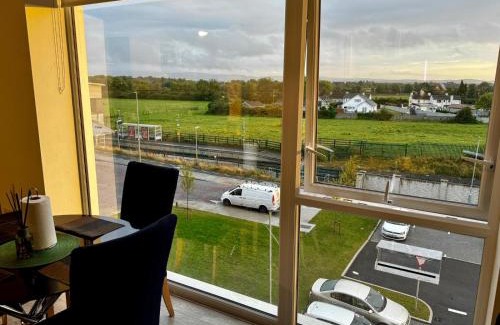 Ongar House | Double bed with Private Bath in 2BHK -Dublin 15