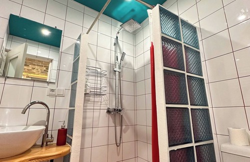 Gyumri Apartment | Double-bedroom apartment in downtown, with a wine bar on ground floor