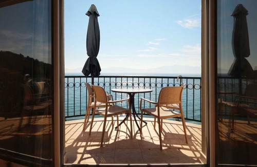 Drvenik Apartment | Double Comfortable Studio Sea View Apartment 35