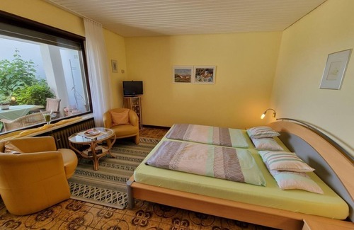 Klingenmuenster Bed & Breakfast | Double room with shower/WC - Pension Henriette
