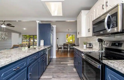 Jacksonville House | Double Diamond Rentals – Spectacular Home W/Land