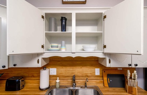 Jacksonville House | Double Diamond Rentals- Remodeled spacious 4bd-AFB