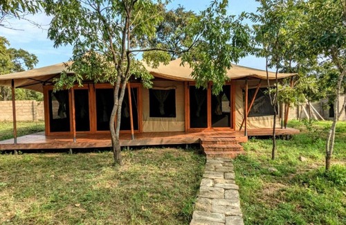 Mikumi House | Double G safaris and Camp Mikumi - Luxury Triple Room 2