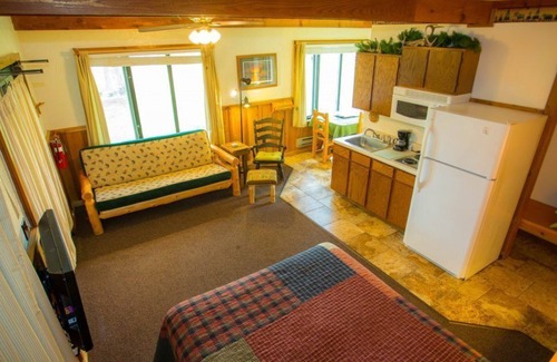 Puposky House | Double Poolside Studio Suites - Steps from Resort Amenities