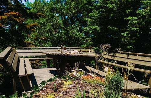 East Stroudsburg Resort | Double Queen Cottage, Porch, PVT Bath. Rainbow Mountain serves LGBTQ community