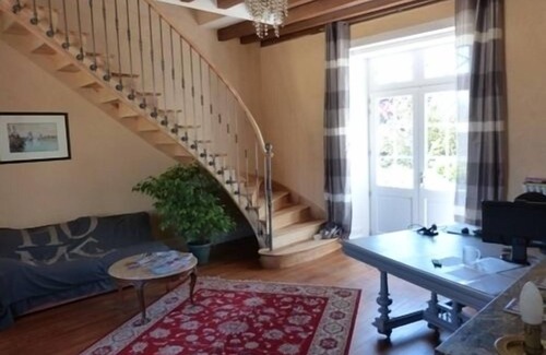 Saint-Thomas-de-Conac House | Double room upstairs with view of the Estuary and the garden