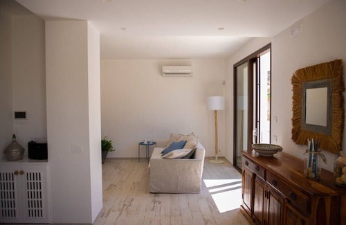 Pizzolungo Apartment | Double Room 1 - Disabled