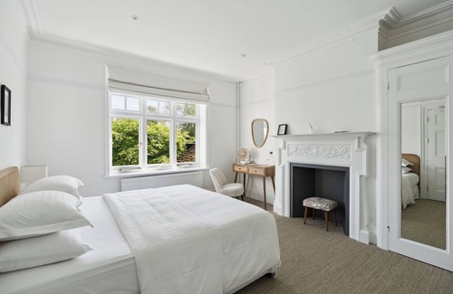 Bray on Thames Hotel | Double Room at River Arts Club Hotel