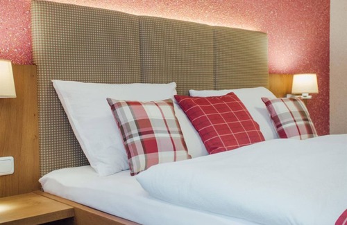 Neustift im Muehlkreis Bed & Breakfast | Double room de luxe, shower/WC - Gasthof-Pension Luger - on the Danube Cycle Path, Donausteig