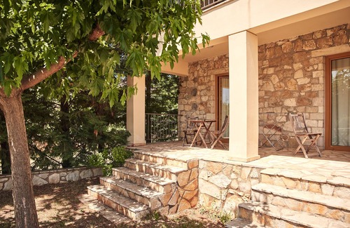 Kato Diminio House | Double Room - Hostel Elisson