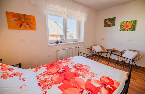 Cerknica House | Double Room Lilija with Breakfast in Ančkin kot
